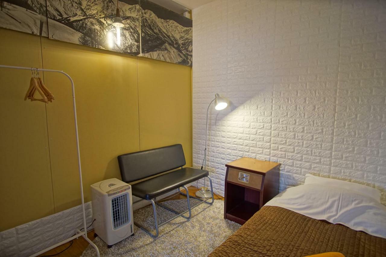 Hakuba Station Guesthouse En Exterior foto
